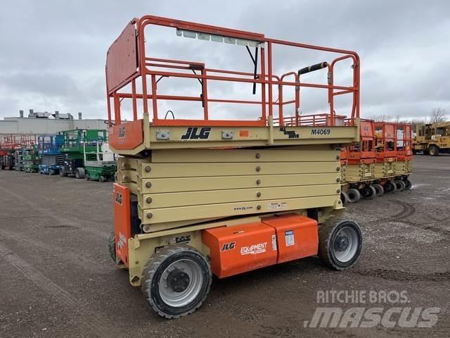 JLG M4069 Scheren-Arbeitsbühnen