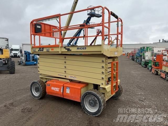 JLG M4069 Scheren-Arbeitsbühnen