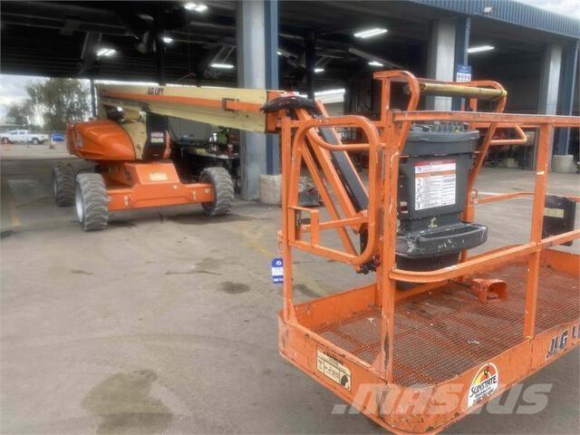 JLG M600J Gelenkteleskoparbeitsbühnen