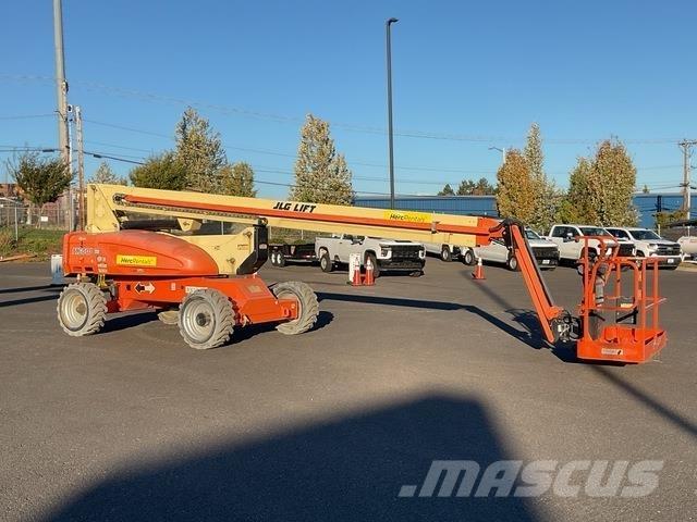 JLG M600J Teleskopbühnen