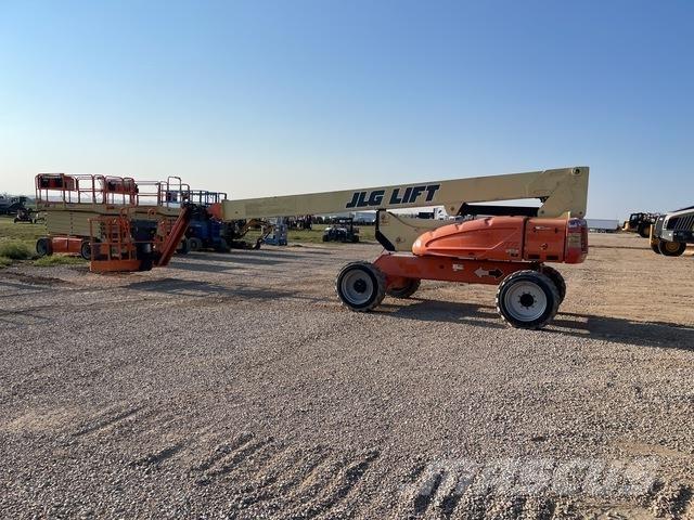 JLG M600JP Teleskopbühnen