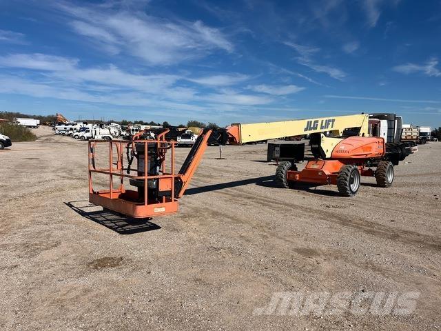 JLG M600JP Teleskopbühnen
