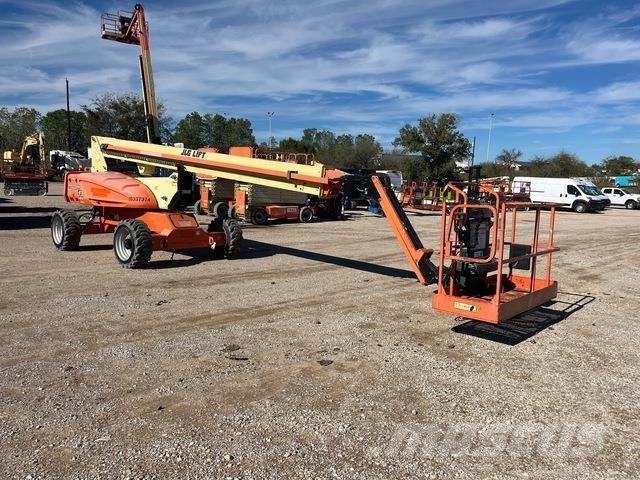 JLG M600JP Teleskopbühnen