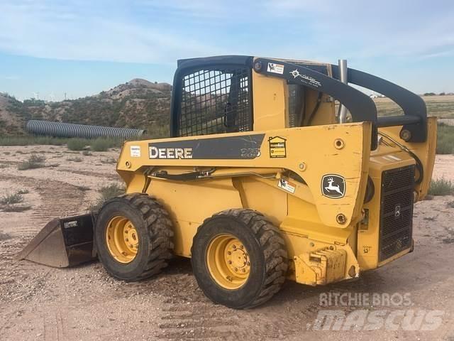 John Deere 325 Kompaktlader