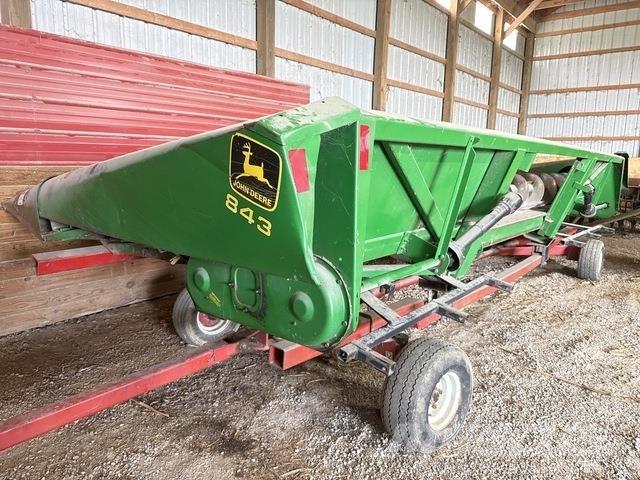 John Deere 843 Sonstige Baumaschinen