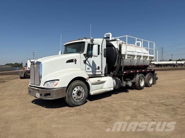 Kenworth T660 Saug- und Druckwagen