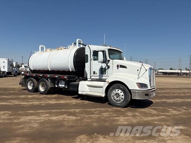 Kenworth T660 Saug- und Druckwagen