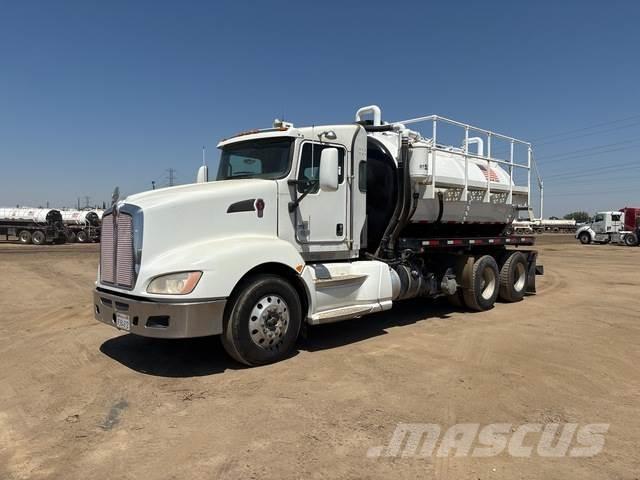 Kenworth T660 Saug- und Druckwagen