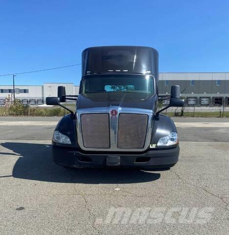 Kenworth T680 Sattelzugmaschinen