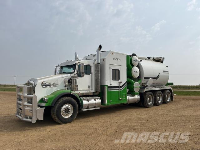 Kenworth T800 Raupenbagger