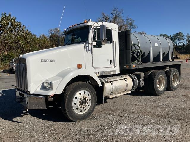 Kenworth T800 Wassertanker