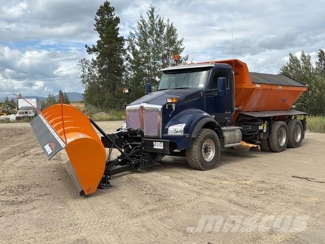Kenworth T880 Schneeschilde und -pflüge