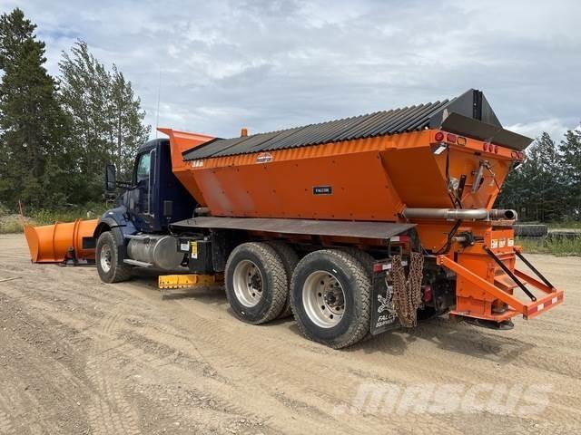 Kenworth T880 Schneeschilde und -pflüge