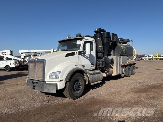 Kenworth T880 Raupenbagger