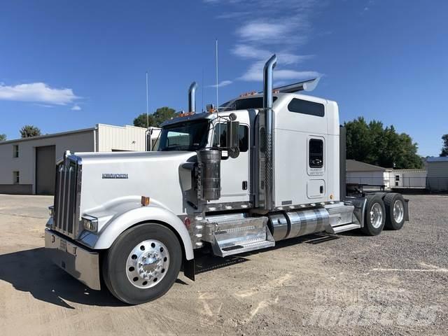 Kenworth W900L Sattelzugmaschinen
