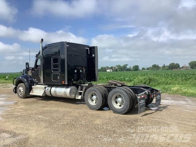 Kenworth W990 Sattelzugmaschinen