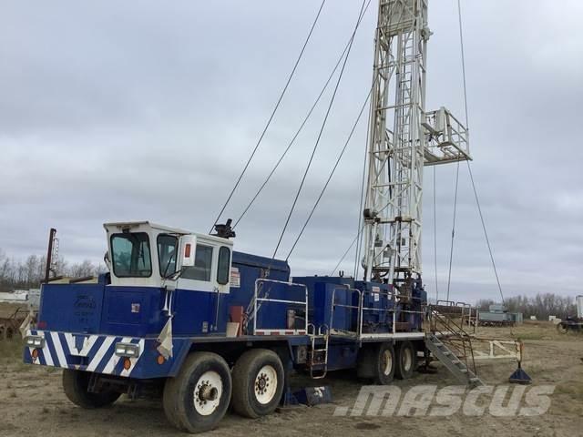  Kin-Rig NJX Fahrzeug mit mobiler Bohranlage