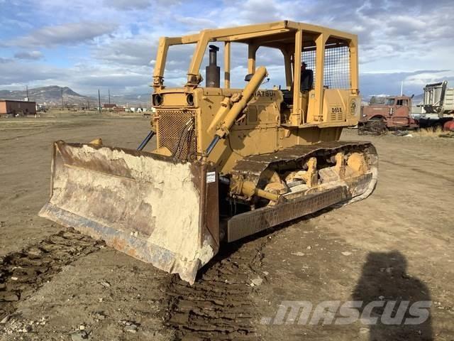Komatsu D65E-6 Bulldozer