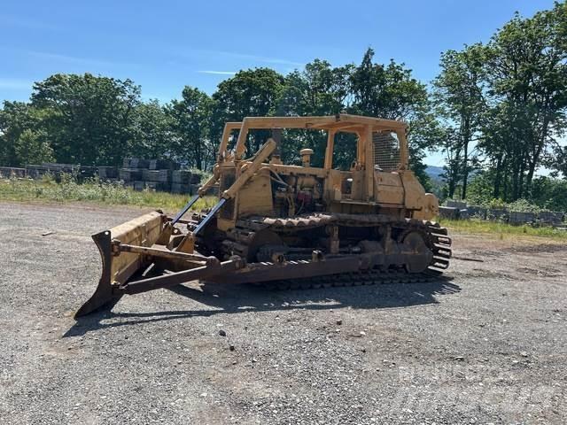 Komatsu D65P-8 Bulldozer