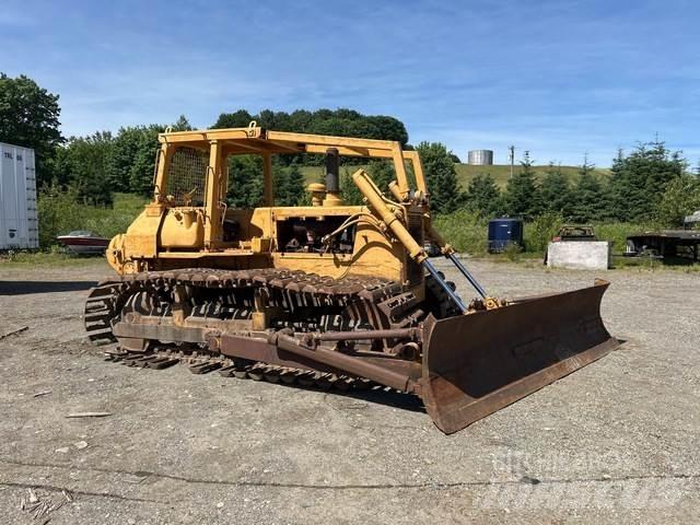 Komatsu D65P-8 Bulldozer