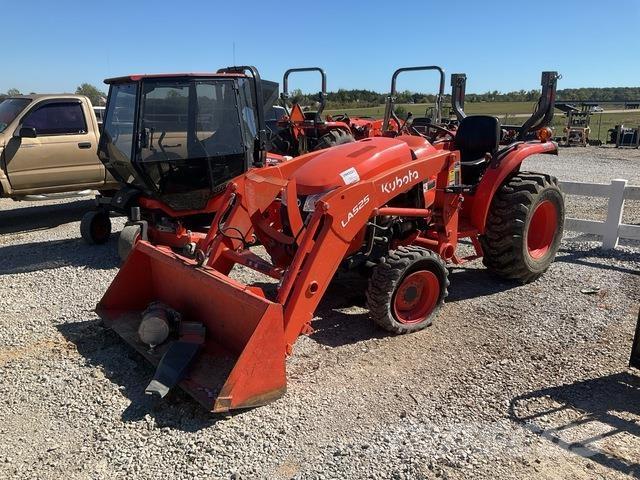 Kubota L3301DT Kleintraktoren