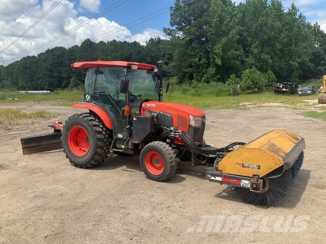 Kubota L5460 Innenraumkehrmaschinen