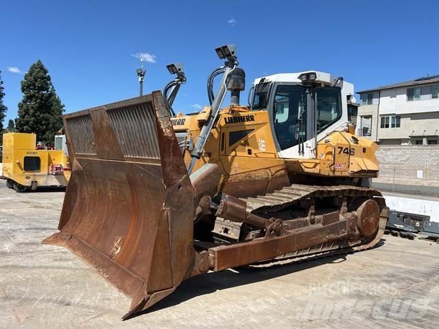Liebherr 746 Bulldozer