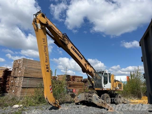 Liebherr A934C Materialumschlag