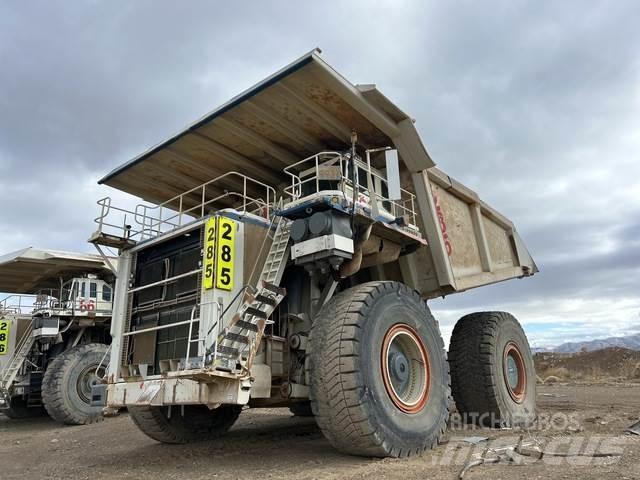 Liebherr T282B Dumper - Knickgelenk