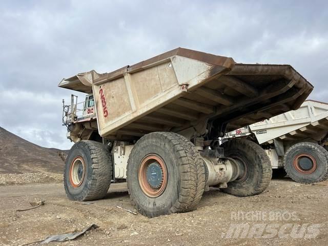 Liebherr T282B Dumper - Knickgelenk