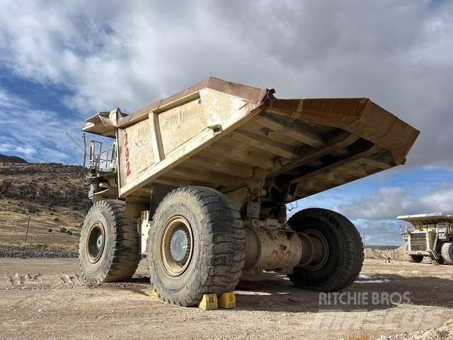 Liebherr T282B Dumper - Knickgelenk