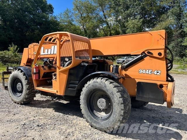 Lull 944E-42 Teleskopbühnen