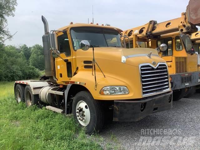 Mack 600 Sattelzugmaschinen