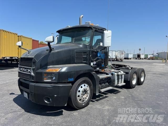 Mack AN64T Sattelzugmaschinen
