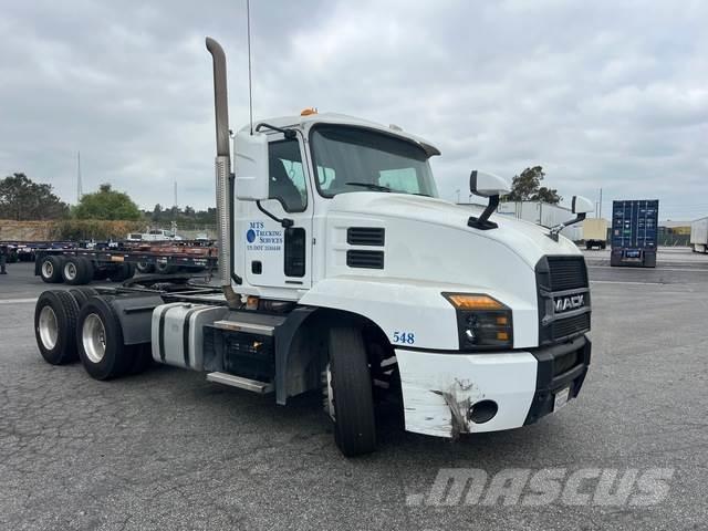 Mack AN64T Sattelzugmaschinen