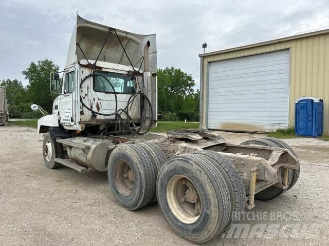 Mack CH613 Sattelzugmaschinen
