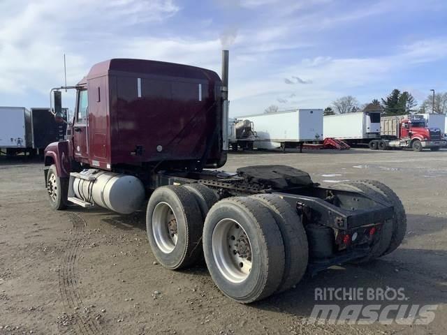 Mack CHU613 Sattelzugmaschinen
