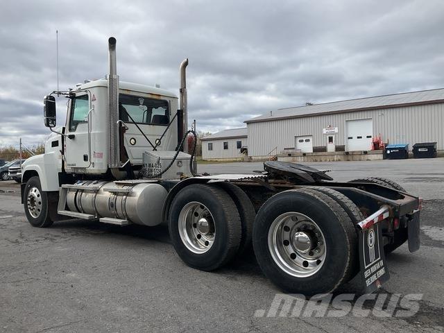 Mack CHU613 Sattelzugmaschinen