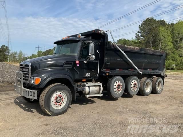 Mack CV713 Kipper