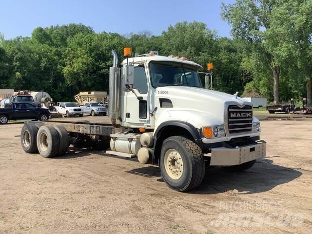 Mack CV713 Kabinen