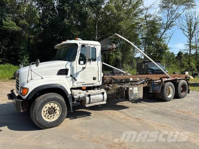 Mack CV713 Kipplader