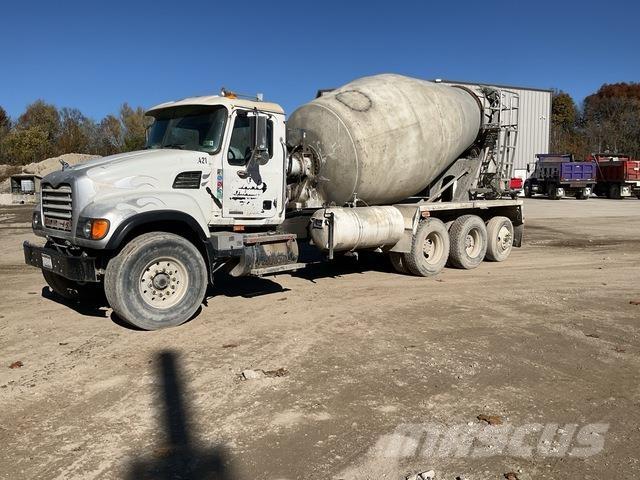 Mack CV713 Andere Fahrzeuge