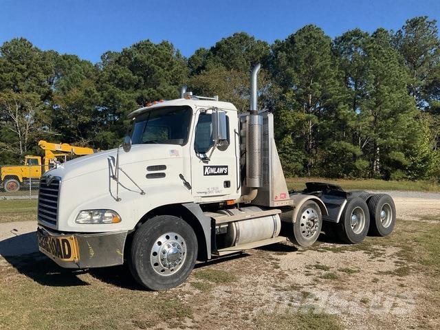 Mack CXN613 Sattelzugmaschinen