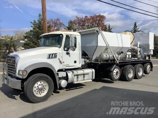 Mack GU713 Beton-Mischfahrzeuge