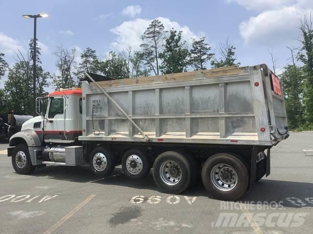 Mack GU713 Kipper
