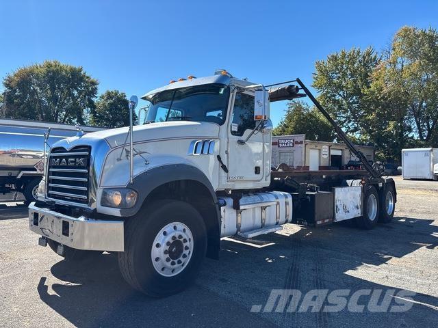 Mack GU713 Kipplader