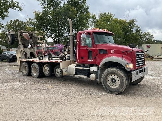 Mack GU713 Andere Fahrzeuge