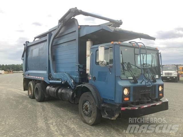 Mack MR688S Müllwagen