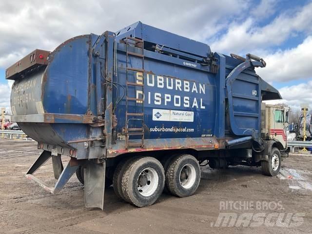 Mack MRU613 Müllwagen