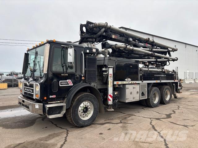 Mack MRU613 Betonpumpen